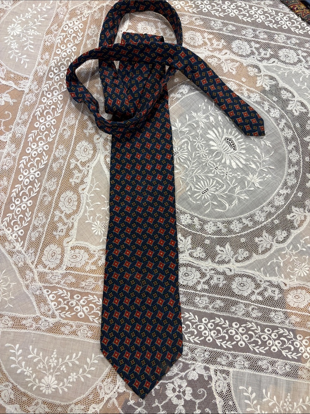 Classic Men's Geometric Navy and Red Silk Tie